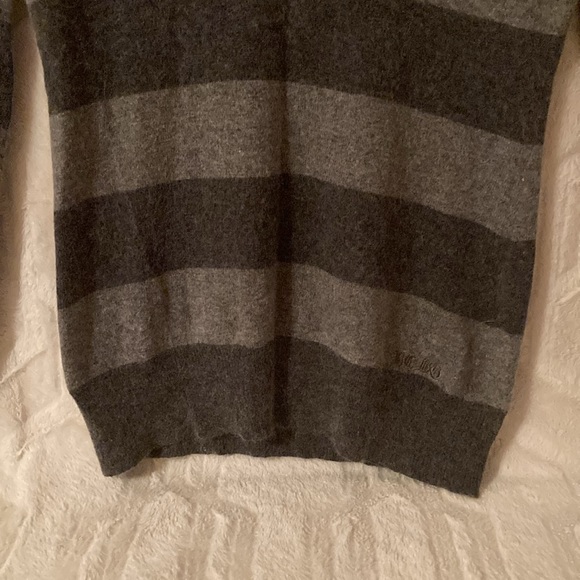 EUC BCBG MAXARIA Sweater - Picture 3 of 12
